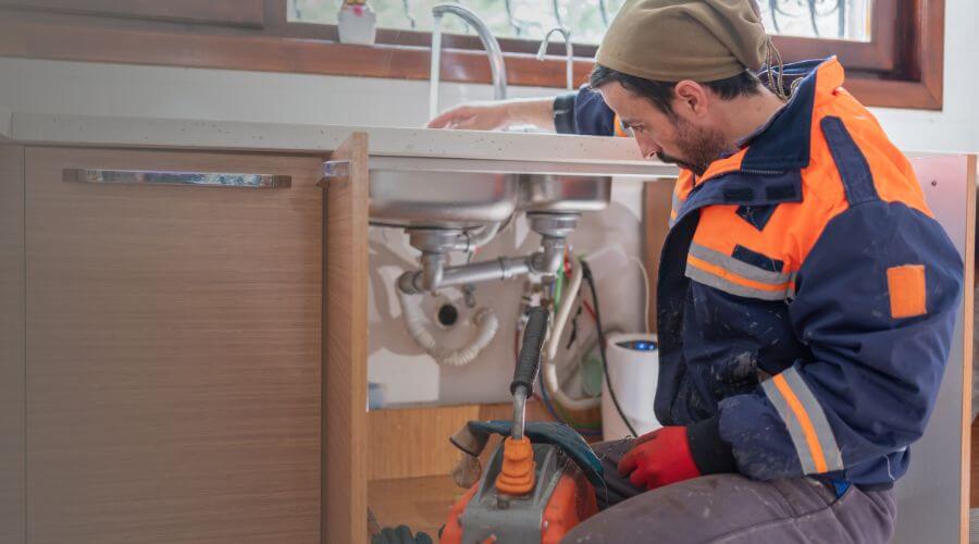 Expert burst pipe repair services in Barataria, LA